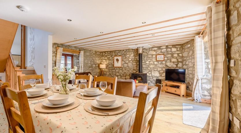 Photo of 3 Bed in Tenby