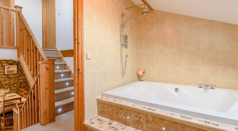 Photo of 3 Bed in Tenby