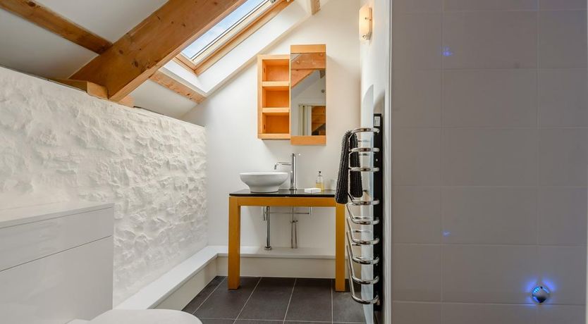 Photo of 3 Bed in Tenby