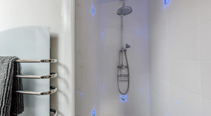 Photo of 3 Bed in Tenby