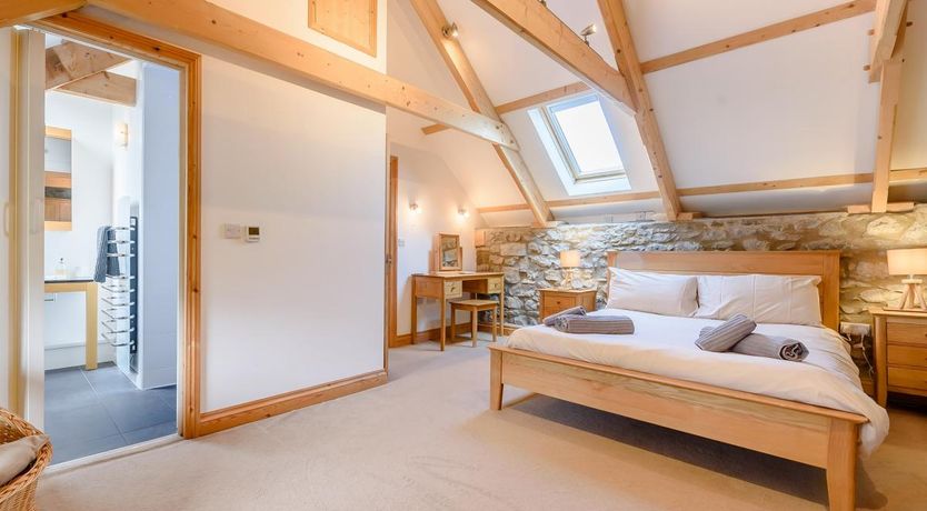 Photo of 3 Bed in Tenby