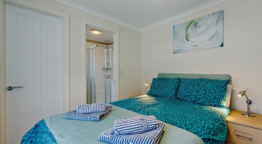 Photo of 2 Bed in Stepaside