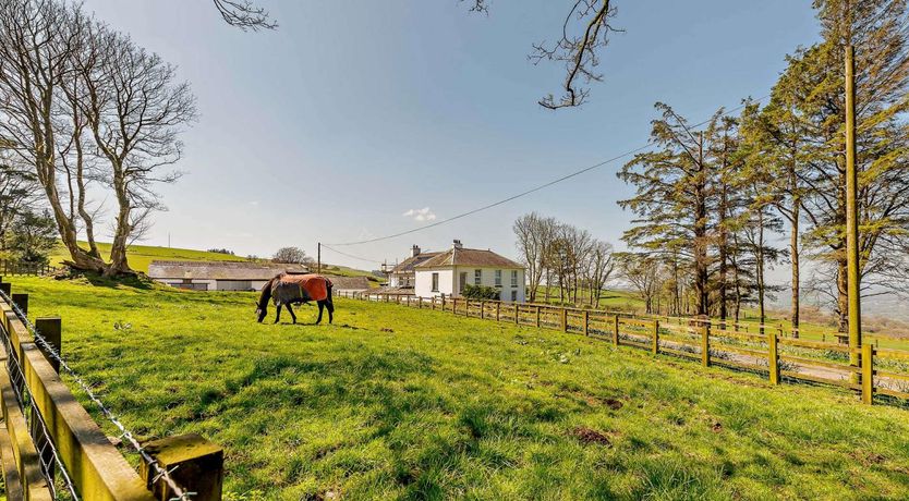 Photo of 5 Bed in Lampeter