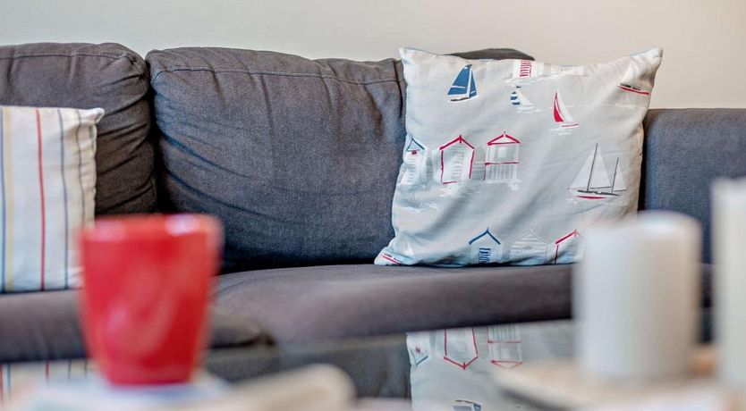 Photo of 1 Bed in Barton on Sea