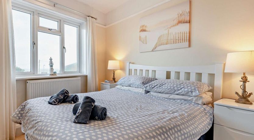 Photo of 1 Bed in Barton on Sea