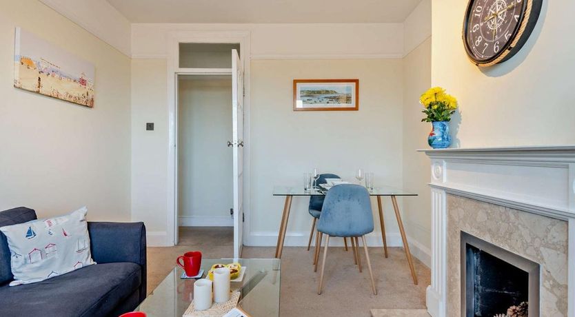 Photo of 1 Bed in Barton on Sea