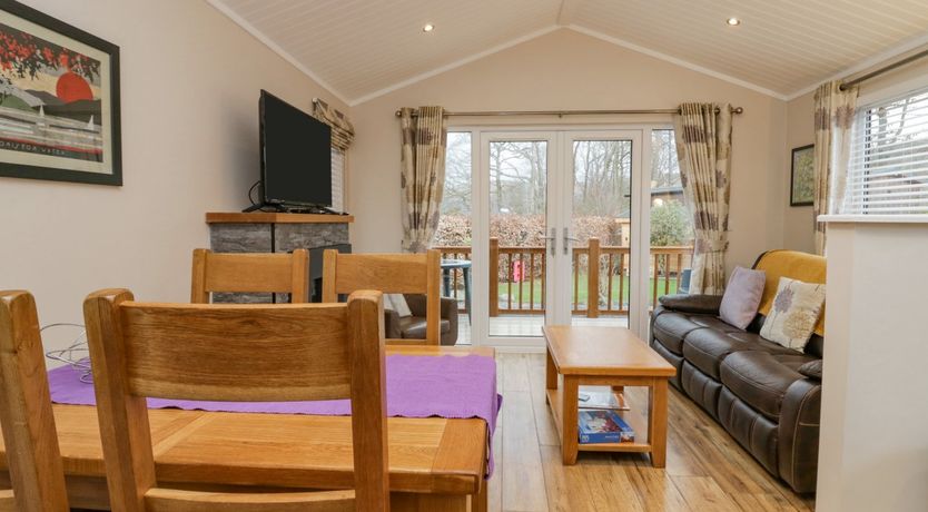 Photo of 8 Woodlands