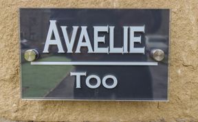 Photo of Avaelie Too