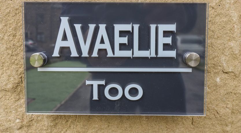 Photo of Avaelie Too