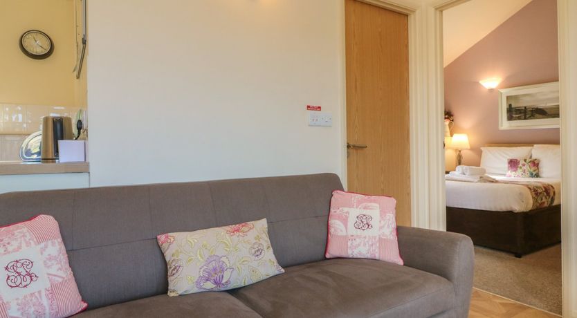 Photo of Chalet Log Cabin L14