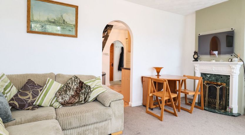 Photo of 21 Crossways