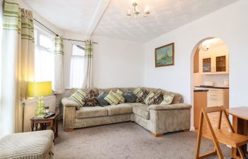 21 Crossways Holiday Cottage