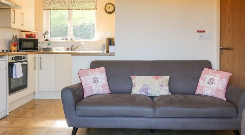 Photo of Chalet Log Cabin L10