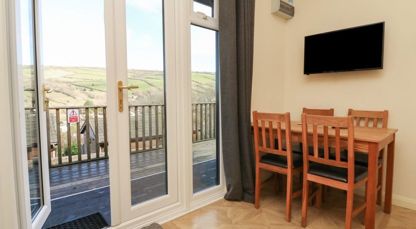 Photo of Chalet Log Cabin L10