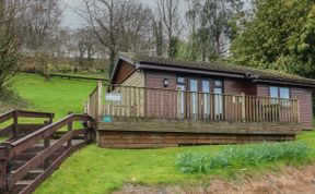 Photo of Chalet Log Cabin L10