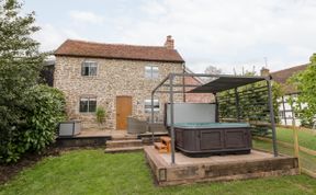 Photo of Old Farm Cottage