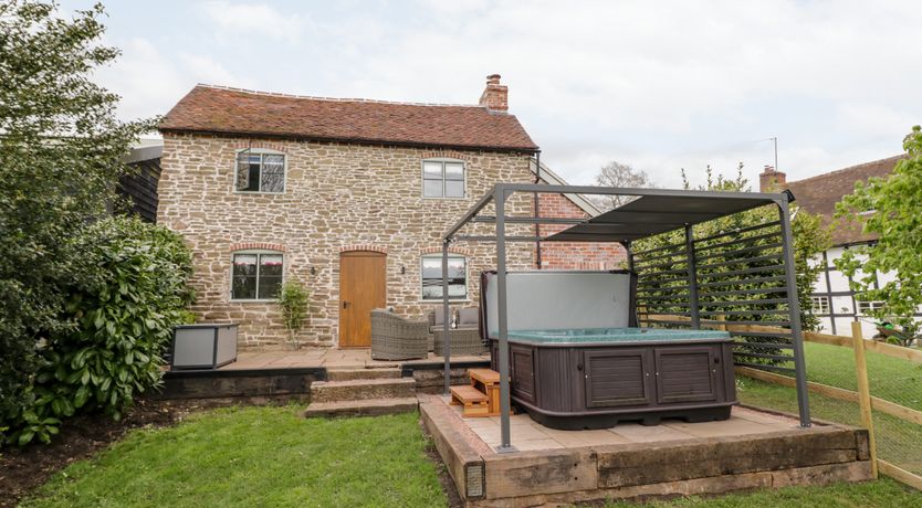 Photo of Old Farm Cottage