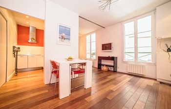 Parisian Pop Apartment