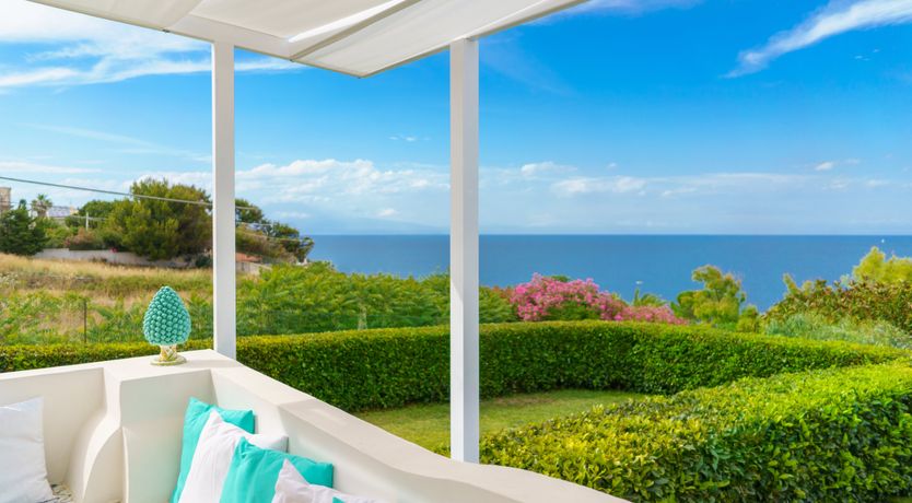 Photo of Emerald Green Augusta