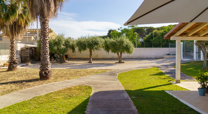 Photo of Emerald Green Augusta