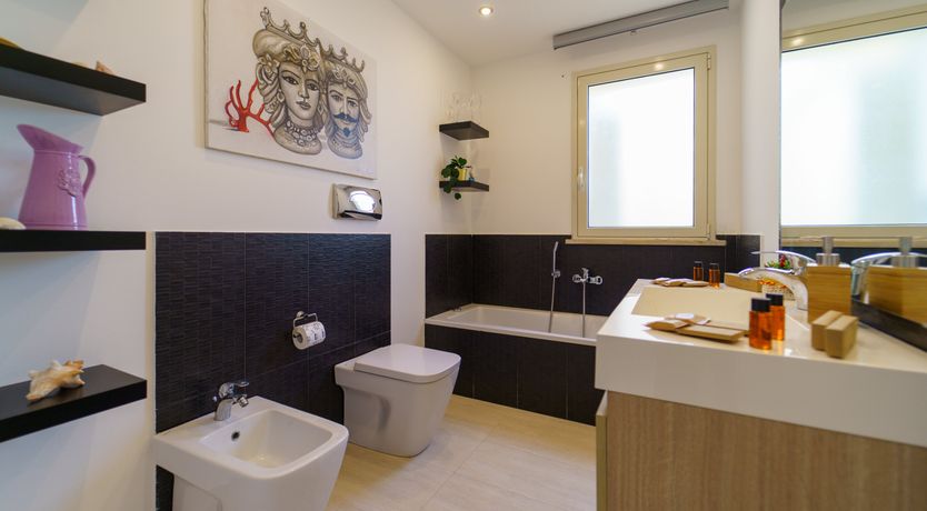 Photo of Emerald Green Augusta