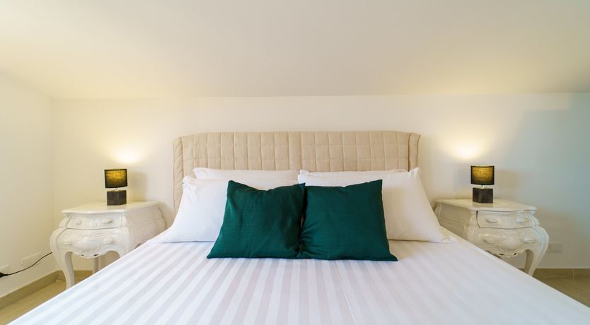 Photo of Emerald Green Augusta