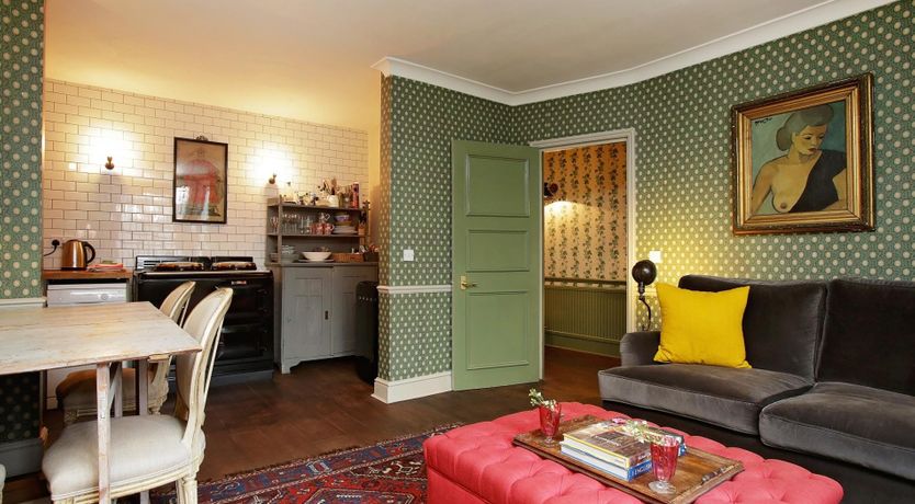 Photo of London Melody