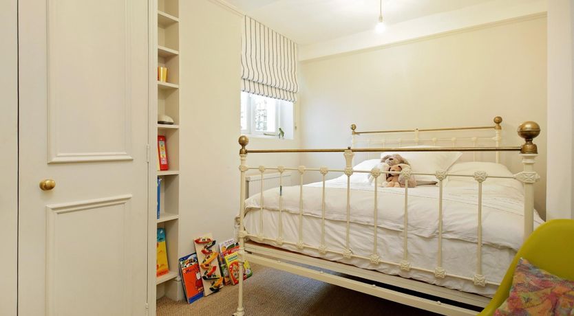 Photo of London Melody