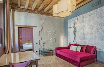 Pink Palazzo Apartment