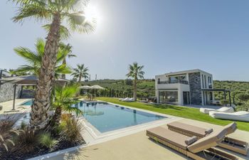 The Garden of the Gods Villa