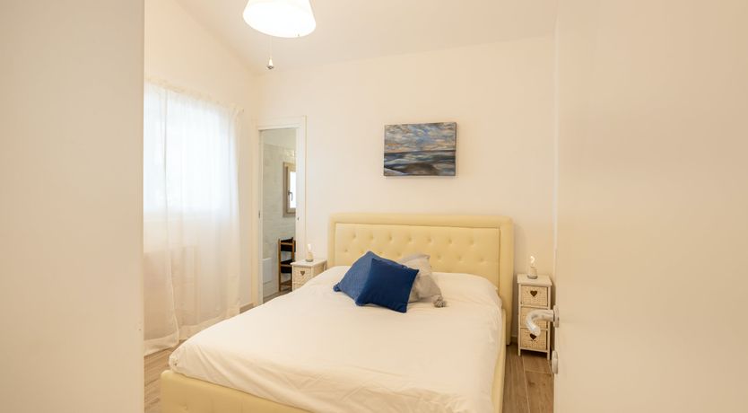 Photo of The Black Rose