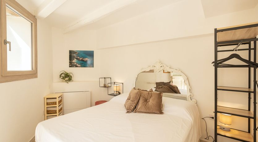 Photo of The Black Rose