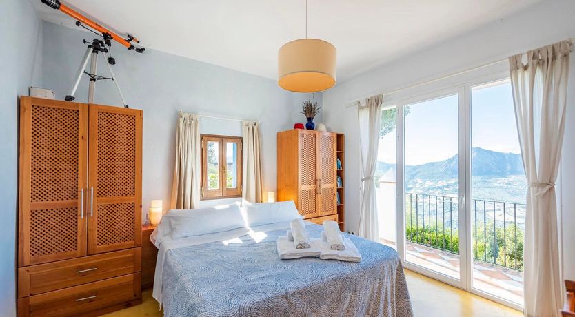 Photo of Spanish Blue