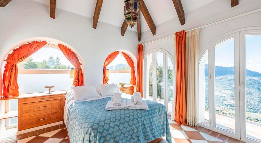 Photo of Spanish Blue