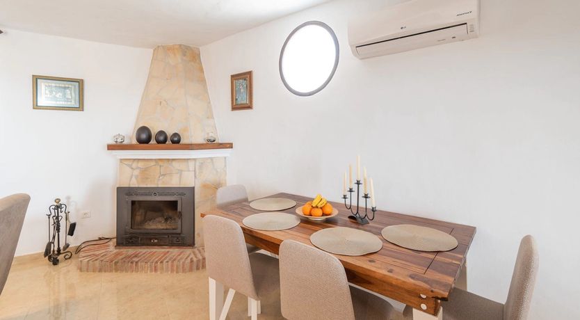 Photo of Blue Moon Cavern