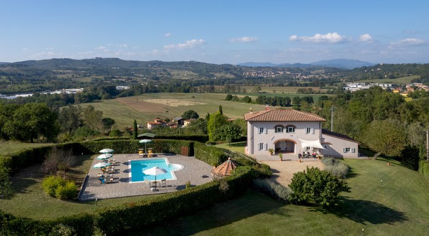 Photo of Olives & Roses