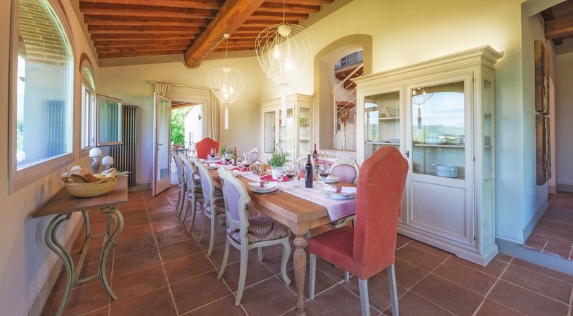 Photo of Olives & Roses