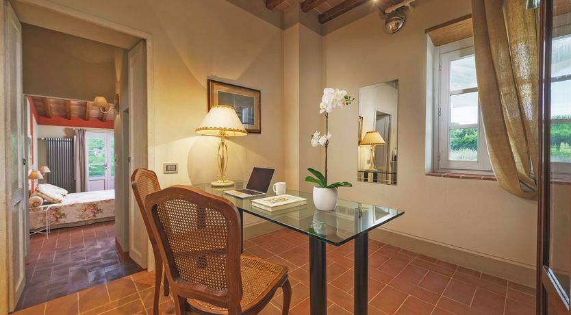 Photo of Olives & Roses