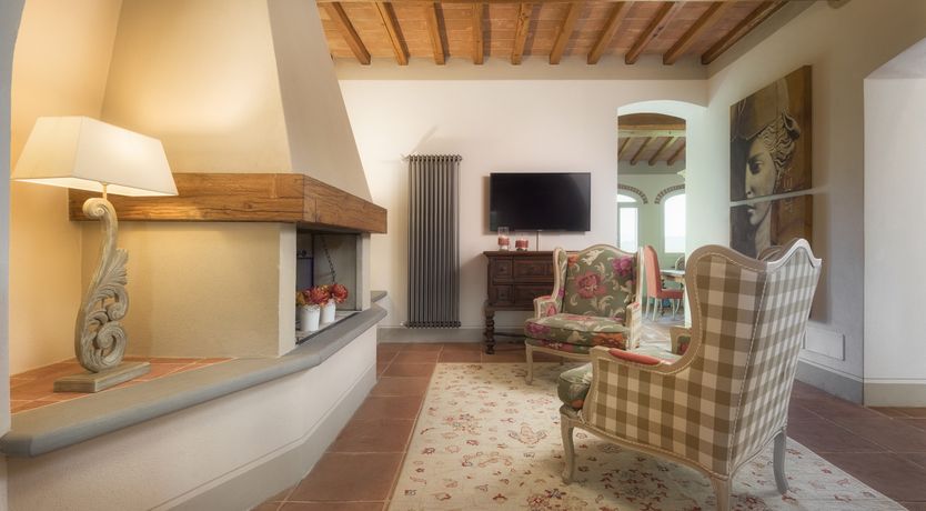 Photo of Olives & Roses