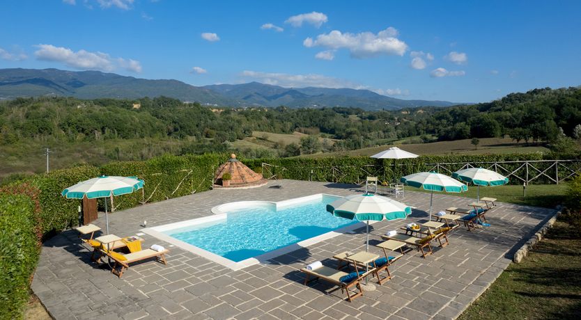 Photo of Olives & Roses