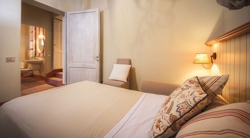 Photo of Olives & Roses