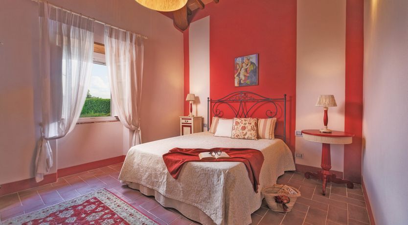 Photo of Olives & Roses