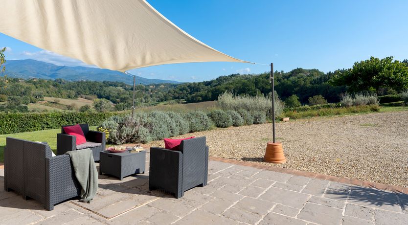 Photo of Olives & Roses