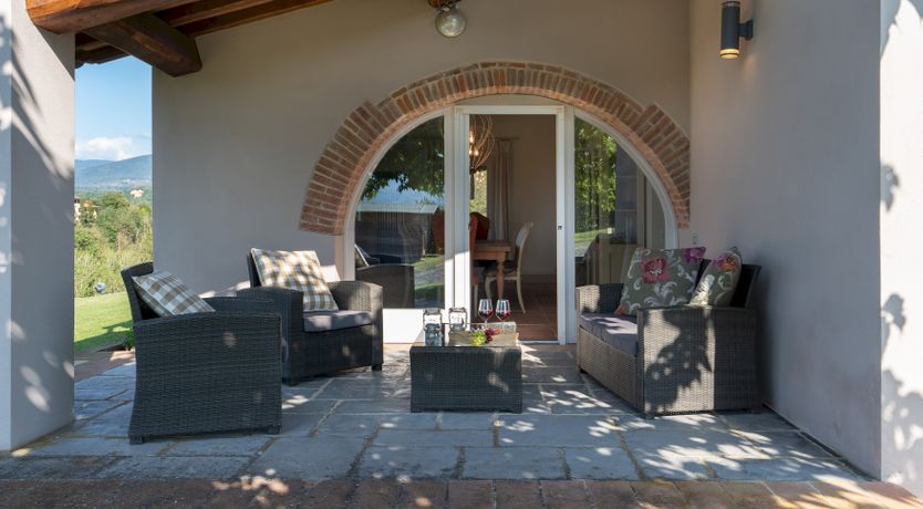 Photo of Olives & Roses