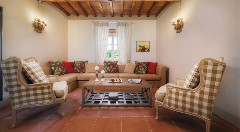 Photo of Olives & Roses