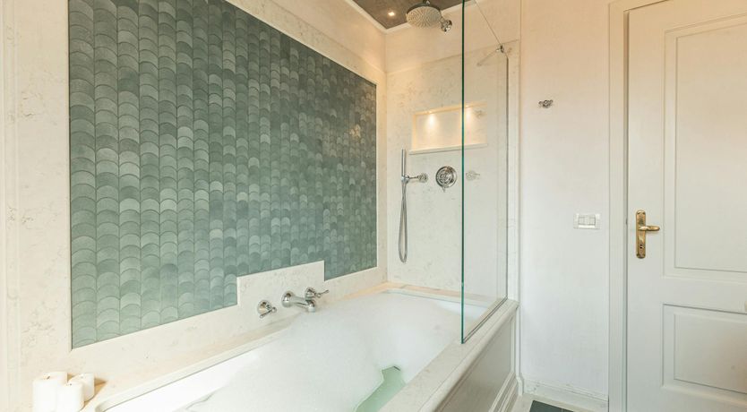 Photo of Venice, I Can Feel the Waves