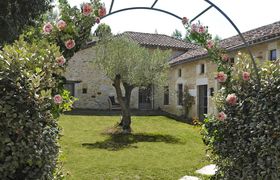 Roses & Stone Villa