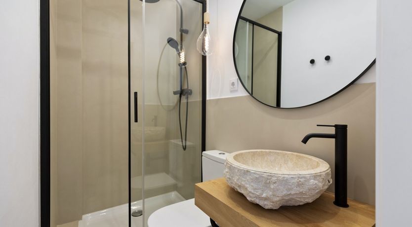 Photo of Tiptoes On The Roof