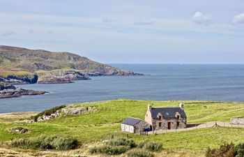 Bask in the Bay Holiday Cottage