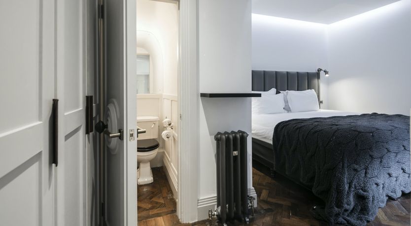 Photo of The Ritzy Rose